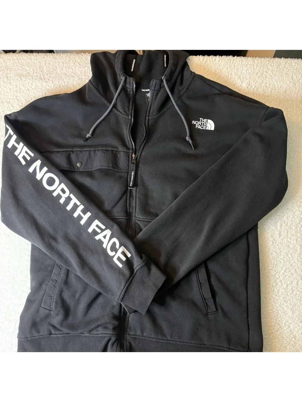 The North Face Men’s Medium Black Full Zip Hooded Jacket Logo Sleeve Fleece